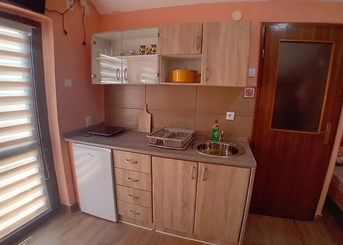 Red 4 * تريبينيي