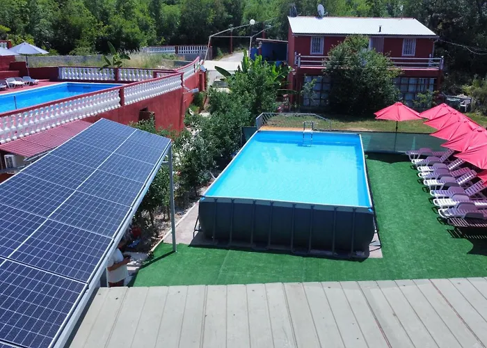 Red 4 شقة تريبينيي